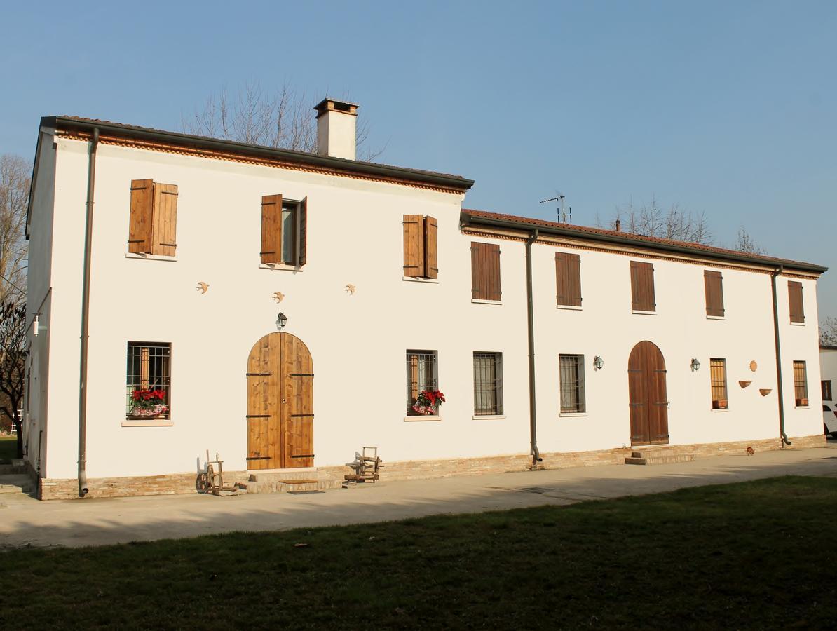 La Casa Delle Rondini Bed and Breakfast Roncoferraro Exteriör bild
