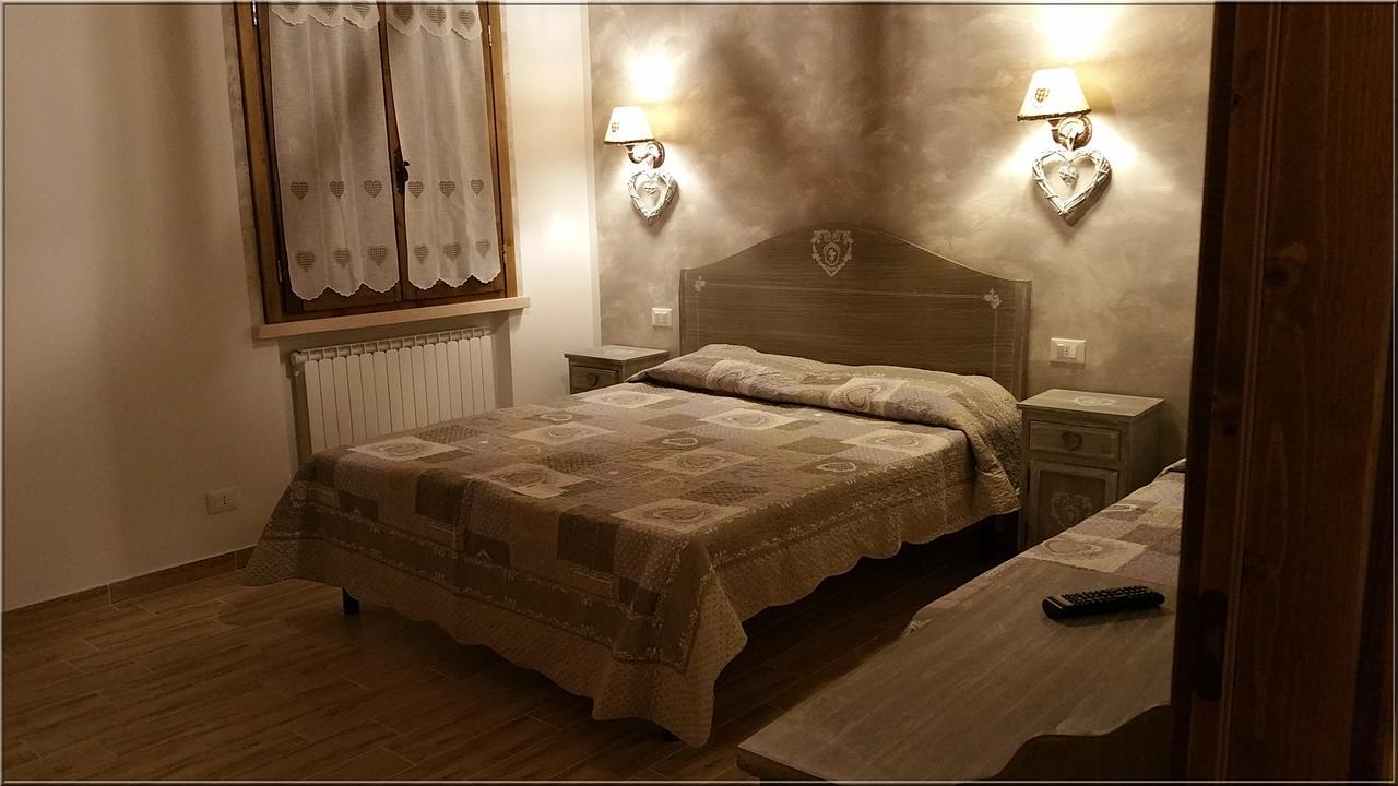 La Casa Delle Rondini Bed and Breakfast Roncoferraro Exteriör bild
