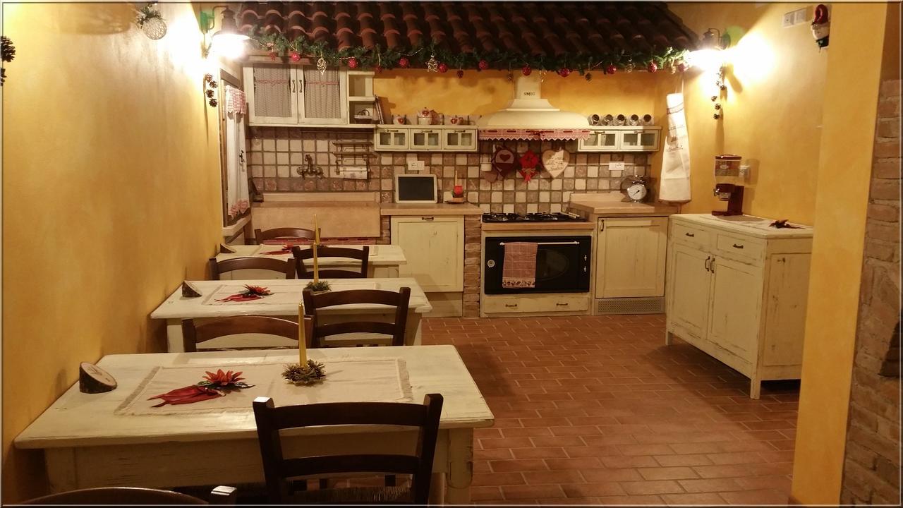 La Casa Delle Rondini Bed and Breakfast Roncoferraro Exteriör bild