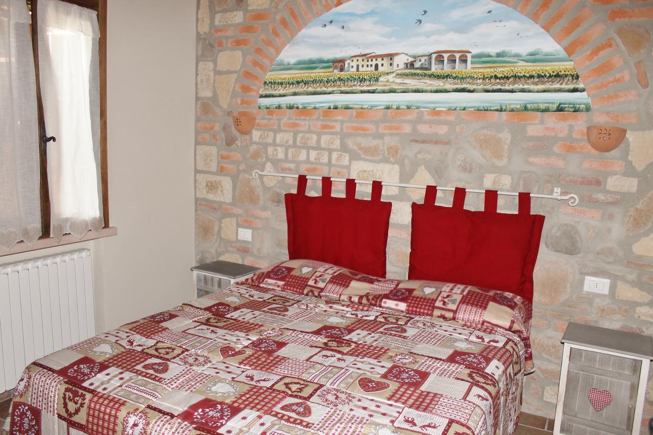 La Casa Delle Rondini Bed and Breakfast Roncoferraro Exteriör bild