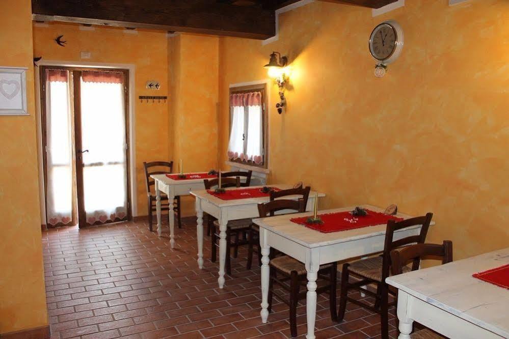La Casa Delle Rondini Bed and Breakfast Roncoferraro Exteriör bild