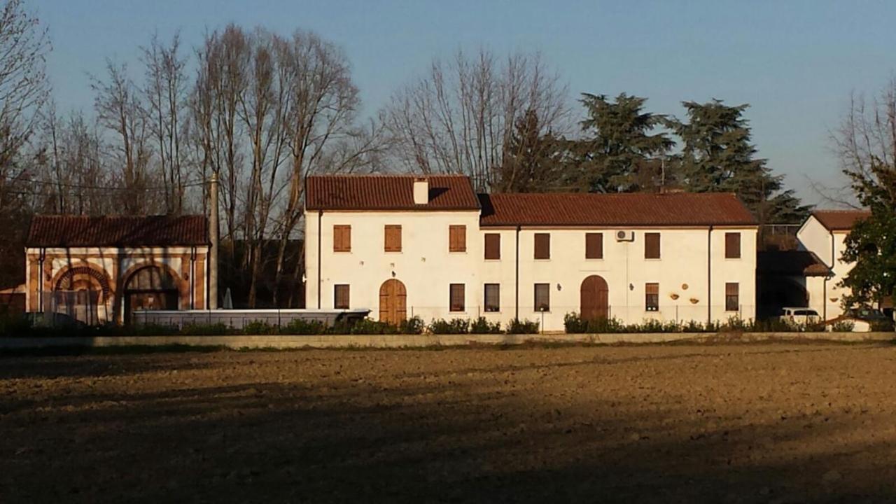 La Casa Delle Rondini Bed and Breakfast Roncoferraro Exteriör bild